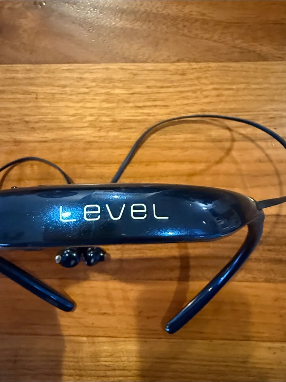 Samsung Level U wireless Bluetooth neckband headphones in blue